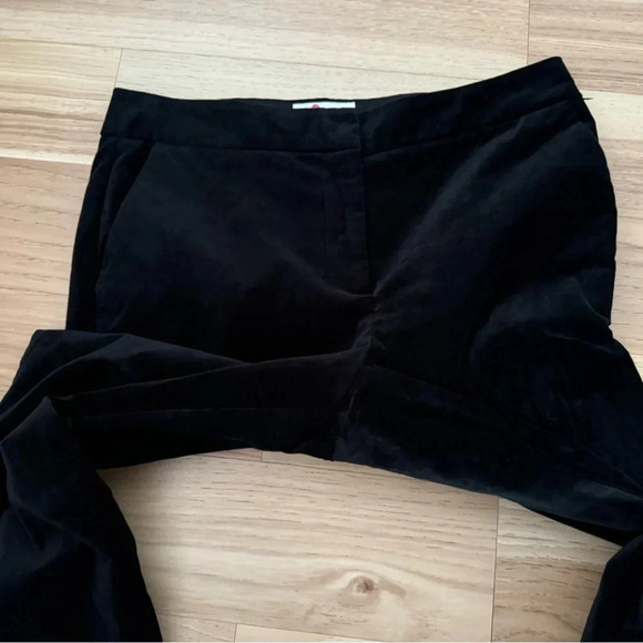 Boden Classic Tapered leg Velvet Pants in black size 10R ankle length - Picture 13 of 14
